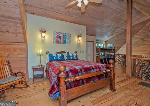 Bedroom - 315 Skyview Cir, Clarkesville, GA 30523 photo 3 of 6