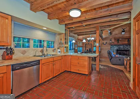 Kitchen - 315 Skyview Cir, Clarkesville, GA 30523 photo 3 of 3