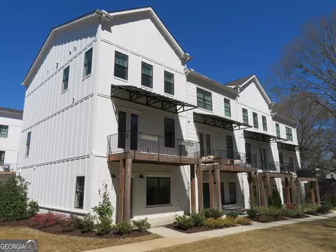 2452 Sycamore Rd NW, Atlanta, GA 30318