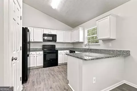 Kitchen - 90 Green Commons Dr, Covington, GA 30016 photo 1 of 2