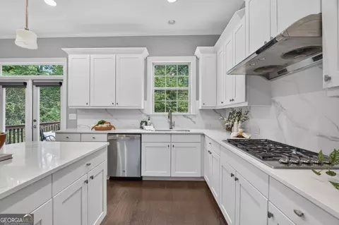 Kitchen - 2720 Cogburn Ln, Milton, GA 30004 photo 2 of 3