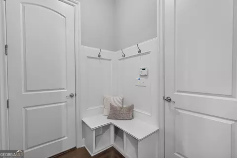 Entry Way - 2720 Cogburn Ln, Milton, GA 30004 photo 4 of 5