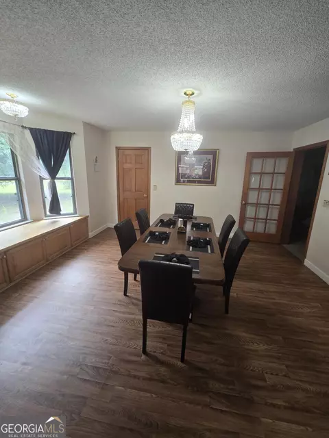 Dining - 1277 Bob Hammond Rd, Dublin, GA 31021 photo 2 of 2