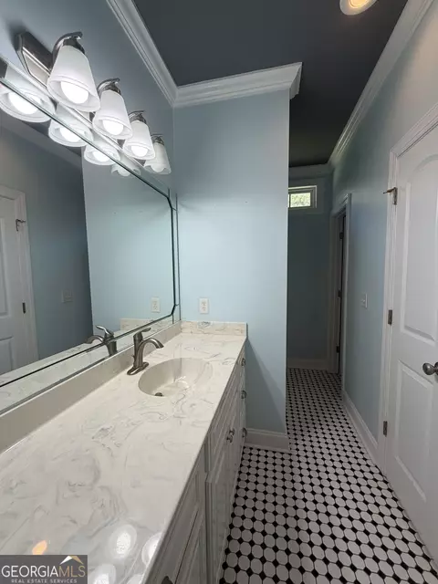 Bath - 231 Broad Meadows Rd, Dublin, GA 31021 photo 6 of 13