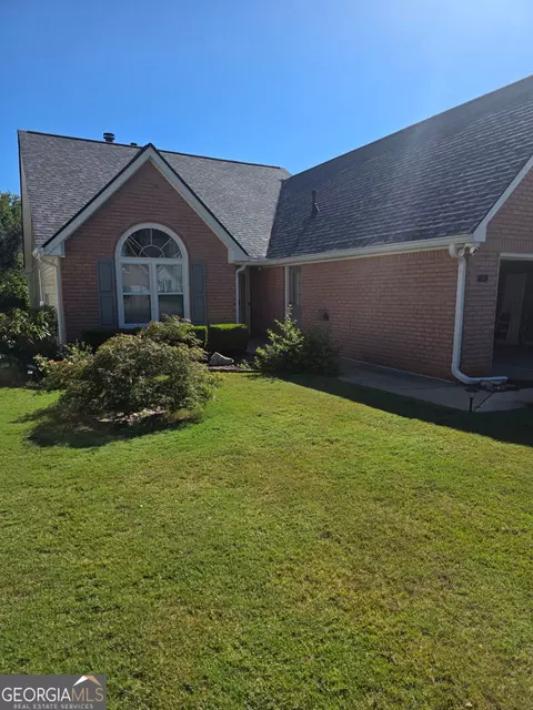 390 Fairway Ct, Newnan, GA 30265