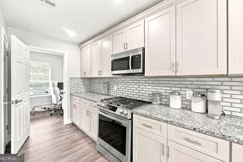 Kitchen - 45 Ridge Pointe Dr, Covington, GA 30016 photo 6 of 6