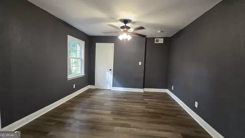 Bedroom - 109 Meadowcliff Cir, Warner Robins, GA 31093 photo 2 of 3