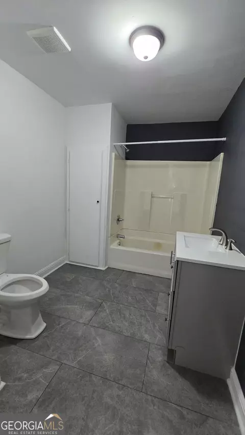 Bath - 109 Meadowcliff Cir, Warner Robins, GA 31093 photo 4 of 4