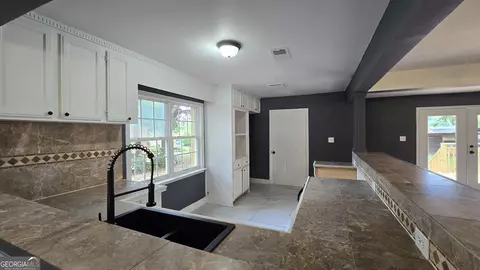 Other - 109 Meadowcliff Cir, Warner Robins, GA 31093 photo 7 of 14
