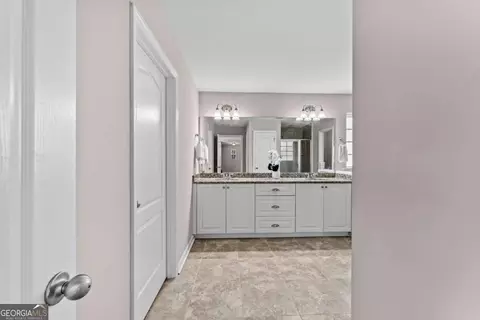 Entry Way - 108 Clover Pointe Cir, Guyton, GA 31312 photo 8 of 12