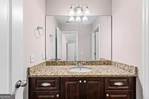 Bath - 108 Clover Pointe Cir, Guyton, GA 31312 photo 6 of 7