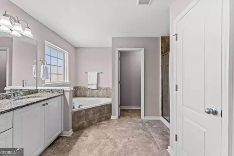 Bath - 108 Clover Pointe Cir, Guyton, GA 31312 photo 3 of 7