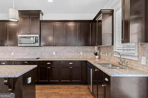 Kitchen - 108 Clover Pointe Cir, Guyton, GA 31312 photo 2 of 4