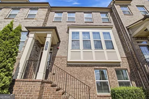 402 Montclair Ct, Woodstock, GA 30188