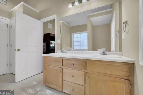 Bath - 80 Berkshire Keep, Covington, GA 30016 photo 2 of 4
