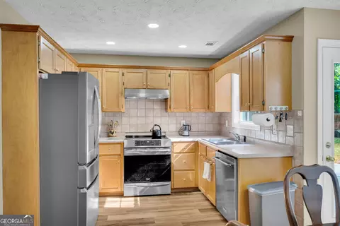 Kitchen - 80 Berkshire Keep, Covington, GA 30016 photo 7 of 7
