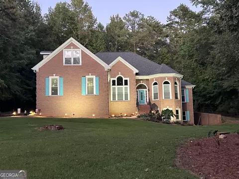 70 Costleys Bridge Dr, Oxford, GA 30054
