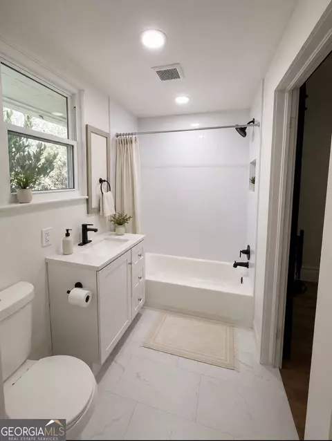 Bath - 27 Carmichael St, Mcdonough, GA 30253 photo 1 of 2