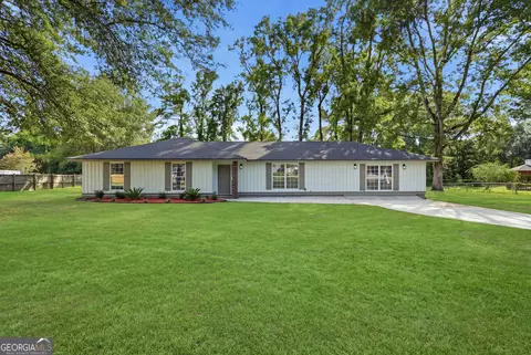131 Bea Rd, Richmond Hill, GA 31324