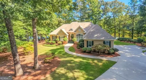 320 Laurel Lakes Dr, Carrollton, GA 30116