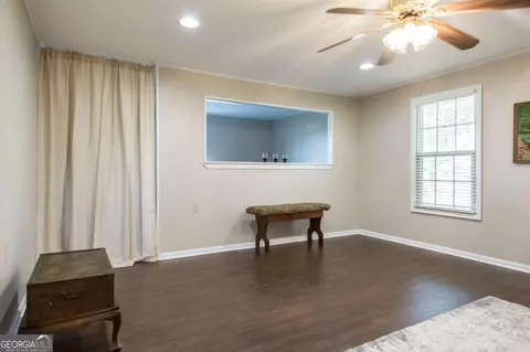 Living - 8184 Clark Rd, Blackshear, GA 31516 photo 4 of 4