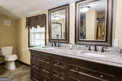 Bath - 8184 Clark Rd, Blackshear, GA 31516 photo 1 of 7