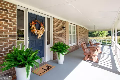 Exterior - 8184 Clark Rd, Blackshear, GA 31516 photo 2 of 15