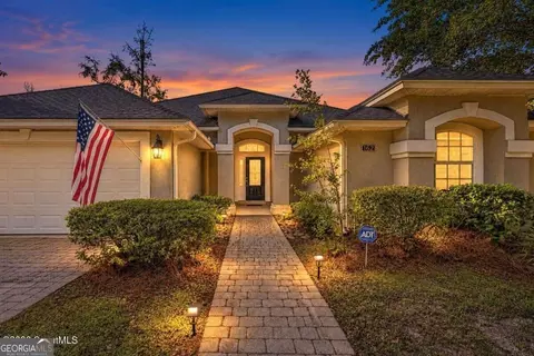 162 Majestic Oaks Dr, Brunswick, GA 31523