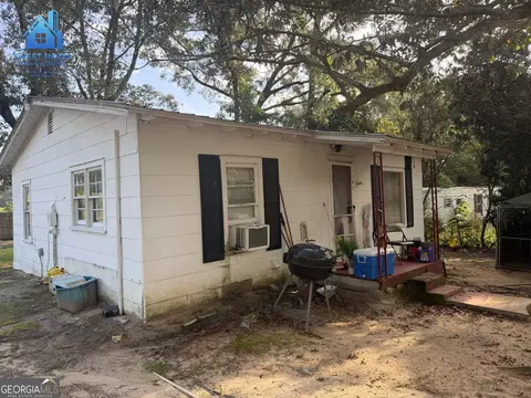102 Perch Dr, Cordele, GA 31015