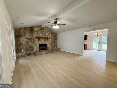 Living - 201 Merrill Dr, Lagrange, GA 30241 photo 4 of 5