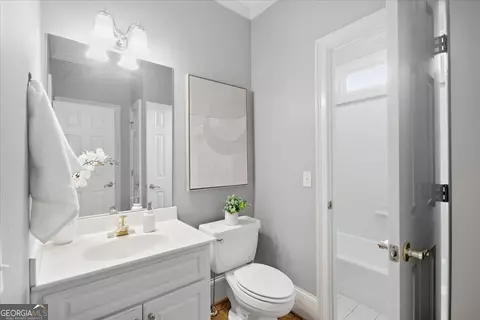 Bath - 7630 Stratton Pte, Suwanee, GA 30024 photo 1 of 2