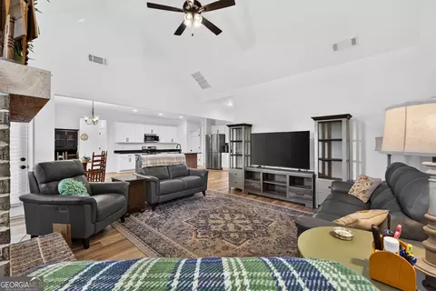 Entry Way - 766 Jackson Dr, Thomaston, GA 30286 photo 4 of 8