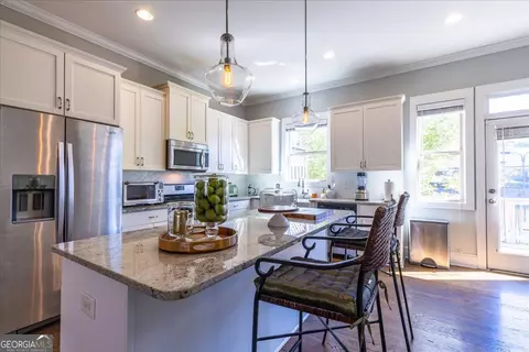 2141 Shale Ln NW, Atlanta, GA 30318