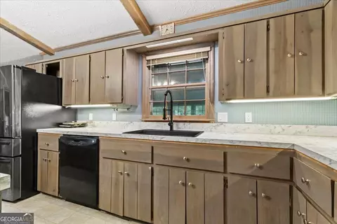 Kitchen - Undisclosed, Calhoun, GA 30701 photo 3 of 3