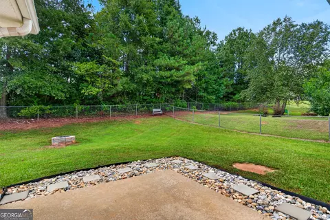 Exterior - 412 Lexington Park Dr, Lagrange, GA 30241 photo 4 of 5