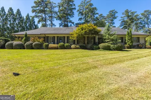 377 Old Club Rd S, Macon, GA 31210