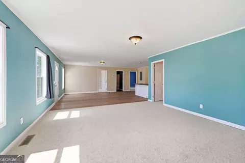 Living - 2421 E Silver Shoals Rd, Toccoa, GA 30577 photo 7 of 8