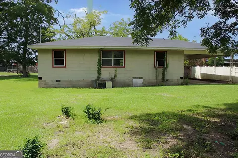 Exterior - 111 Magnolia St, Warwick, GA 31796 photo 5 of 5