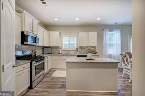 Kitchen - 19 Rivers End Way, Dallas, GA 30132 photo 1 of 5