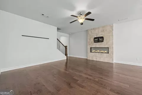 Living - 3434 Senna Rd, Duluth, GA 30096 photo 3 of 3