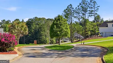 2051 Fontainbleau Dr, Conyers, GA 30094