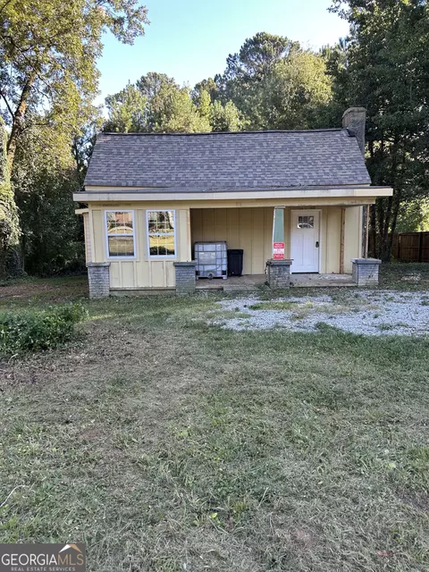 Exterior - 4592 Ruby Rd, Stone Mountain, GA 30083 photo 1 of 9