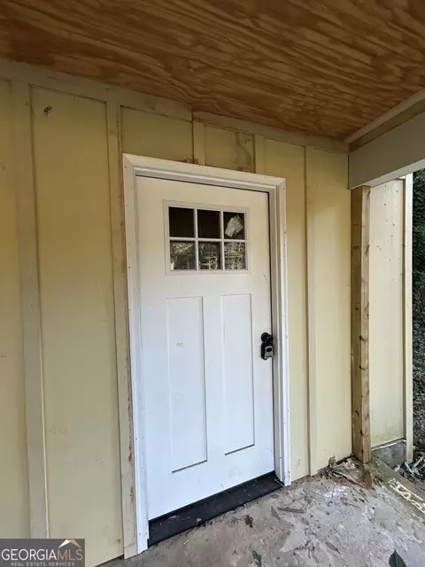 Exterior - 4592 Ruby Rd, Stone Mountain, GA 30083 photo 2 of 9