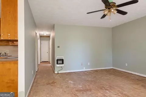 Living - 149 Keys Ferry Rd, Jackson, GA 30233 photo 4 of 4