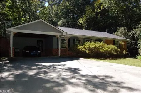 1054 Swathmore Dr NW, Atlanta, GA 30327