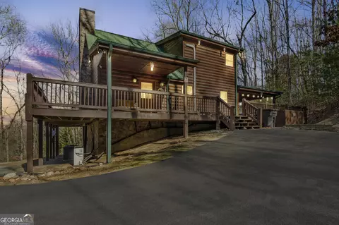 211 Highland Forest Dr, Morganton, GA 30560