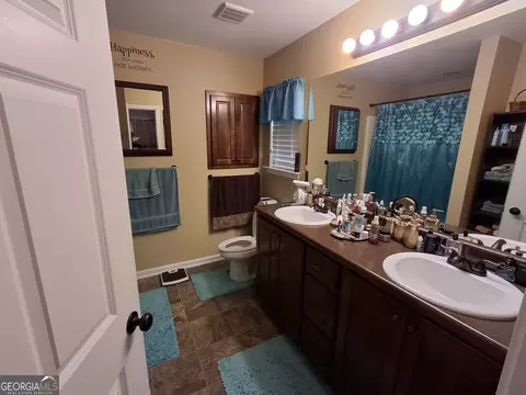 Bath - 34 Rivermoor Ct, Savannah, GA 31407 photo 1 of 2