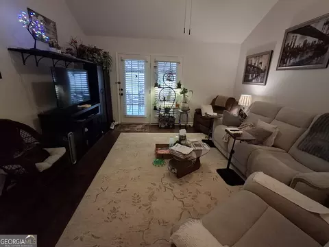 Living - 34 Rivermoor Ct, Savannah, GA 31407 photo 1 of 1