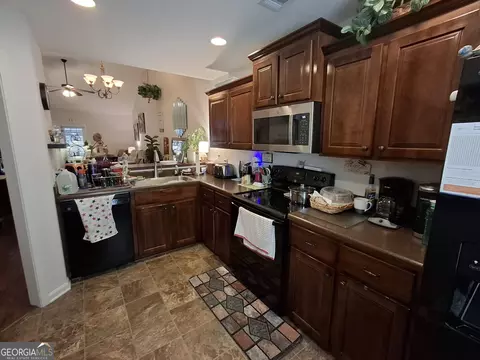 Kitchen - 34 Rivermoor Ct, Savannah, GA 31407 photo 1 of 1