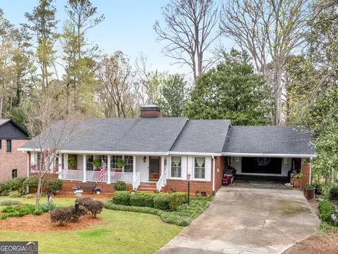 541 Pineridge Rd, Griffin, GA 30224
